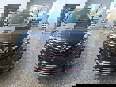 Used 2022 Buick Encore GX Essence w/ Advanced Technology Package image 2