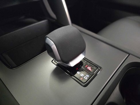 Certified 2025 Land Rover Discovery Sport S image 31