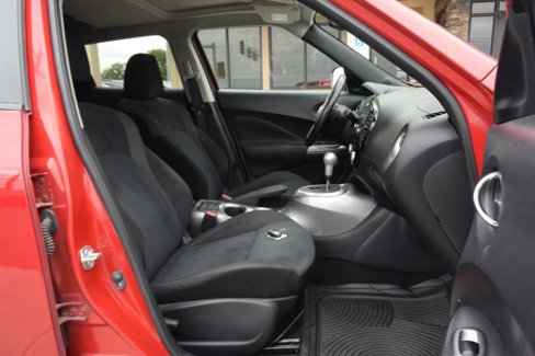 Used 2017 Nissan Juke SV image 36