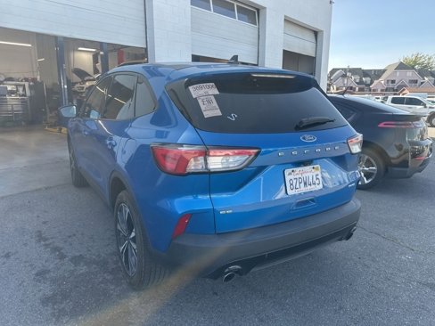 Used 2021 Ford Escape SE w/ SE Sport Appearance Package image 8