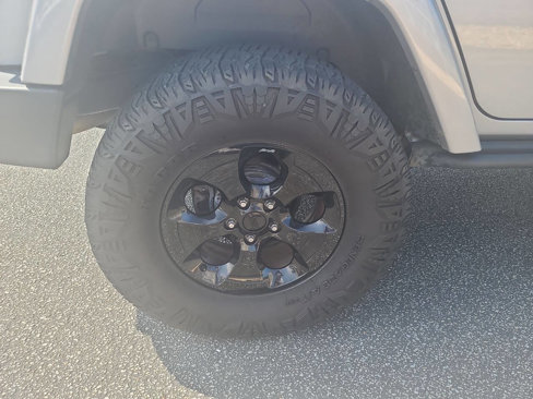 Used 2015 Jeep Wrangler Unlimited Sahara image 8