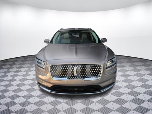 Used 2021 Lincoln Nautilus FWD w/ Equipment Group 101A image 5