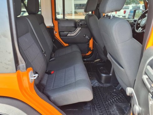 Used 2012 Jeep Wrangler Unlimited Sport w/ Connectivity Group image 16