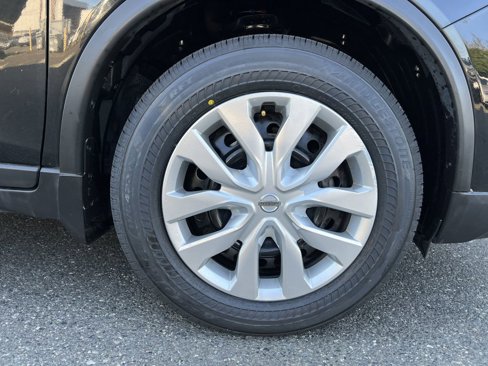Used 2017 Nissan Rogue S w/ S Appearance Package image 10