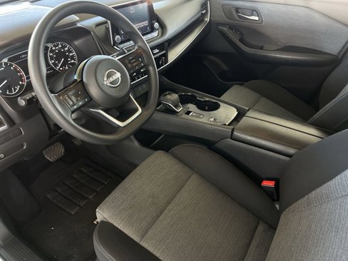 Used 2023 Nissan Rogue SV image 10