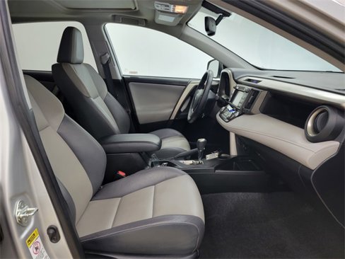 Used 2015 Toyota RAV4 Limited image 19