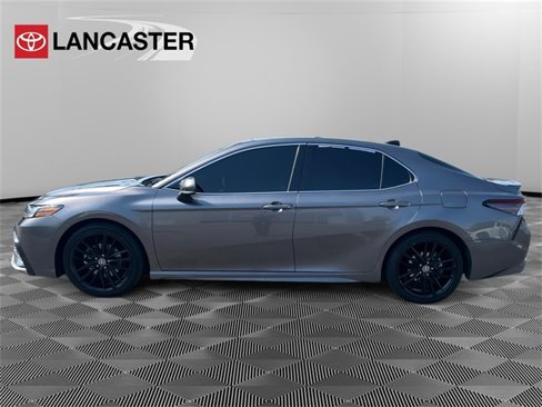 Used 2022 Toyota Camry XSE image 2