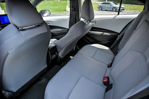 Used 2023 Toyota Corolla SE image 16