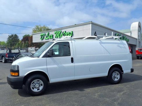 Used 2021 Chevrolet Express 3500 w/ Driver Convenience Package image 8
