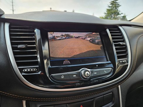 Used 2021 Chevrolet Trax LT image 9