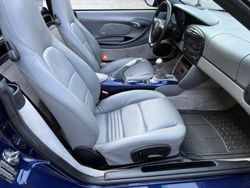 Used 2001 Porsche Boxster image 22