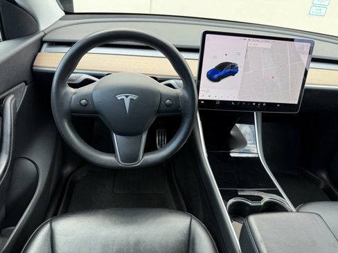 Used 2020 Tesla Model Y Long Range image 25