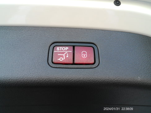 Certified 2025 Mercedes-Benz GLC 300 image 20