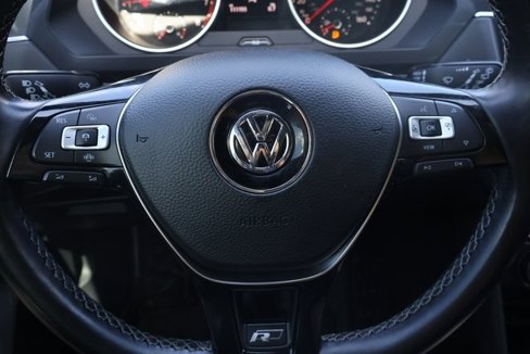 Used 2021 Volkswagen Tiguan SE R-Line image 20