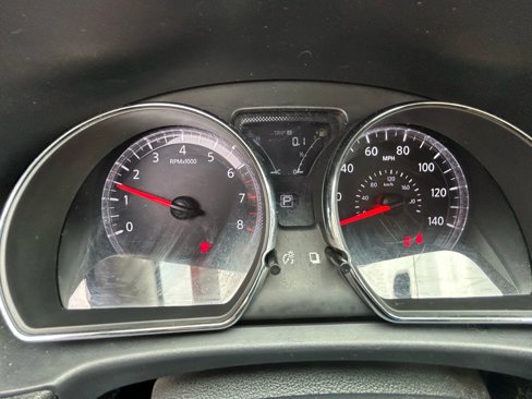 Used 2016 Nissan Versa SV image 11