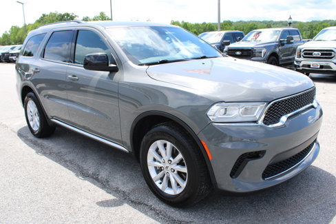 Used 2023 Dodge Durango SXT image 4