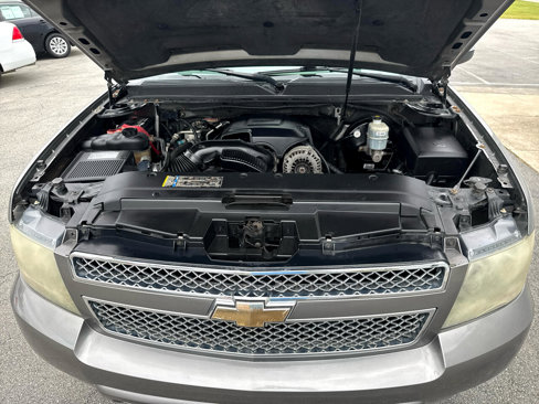 Used 2009 Chevrolet Suburban LTZ image 12