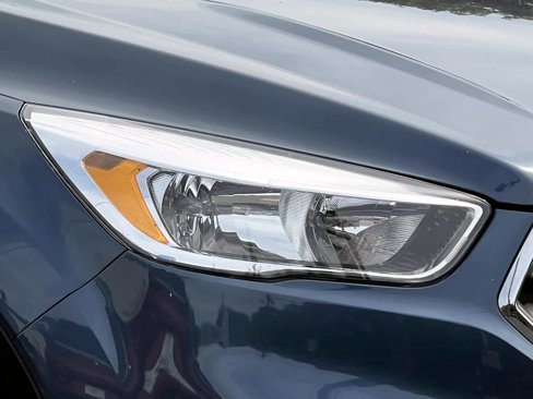 Used 2018 Ford Escape SE image 7