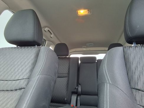 Used 2017 Nissan Rogue SV image 22