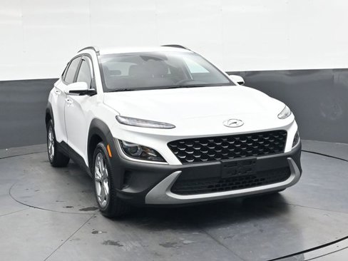 Used 2023 Hyundai Kona SEL image 2