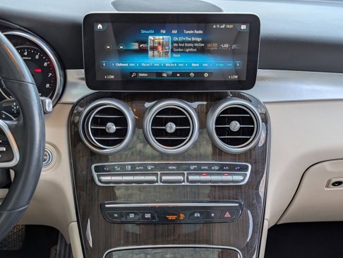 Used 2021 Mercedes-Benz GLC 300 image 29