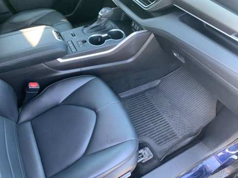 Used 2022 Toyota Highlander XLE image 20