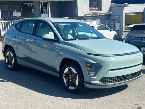 Used 2024 Hyundai Kona SE image 3