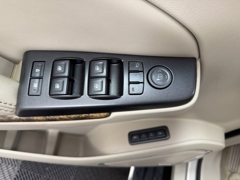 Used 2016 GMC Yukon XL Denali w/ Open Road Package image 11
