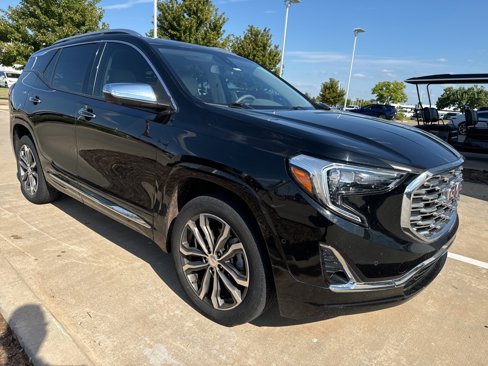 Used 2020 GMC Terrain Denali w/ Denali Premium Package image 2