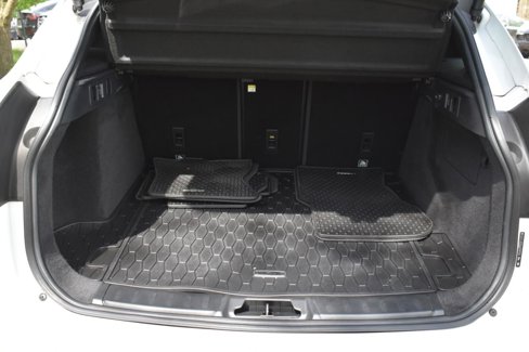 Used 2018 Jaguar F-PACE Premium image 46