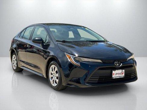 Certified 2023 Toyota Corolla LE image 3