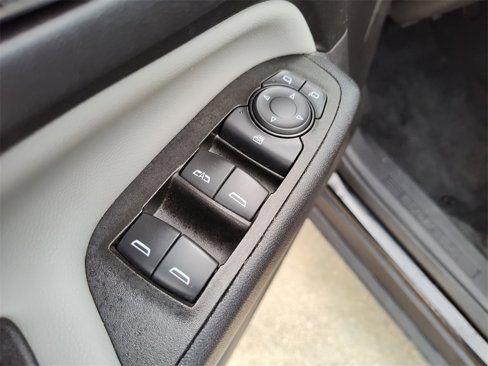Used 2024 Chevrolet Equinox LS image 20