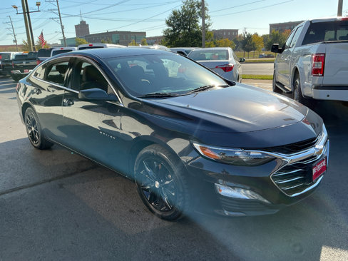 Used 2023 Chevrolet Malibu LT image 3