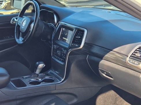 Certified 2021 Jeep Grand Cherokee Laredo image 7