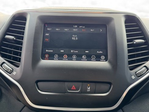 Used 2021 Jeep Cherokee Latitude image 15