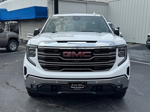 Used 2022 GMC Sierra 1500 SLT w/ SLT Premium Plus Package image 2