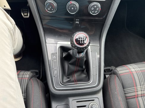 Used 2017 Volkswagen GTI S image 17