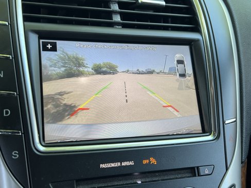 Used 2017 Lincoln MKX Reserve image 24