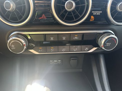 Certified 2023 Nissan Sentra SV image 17