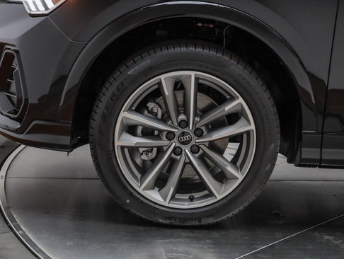 New 2025 Audi Q3 2.0T Premium image 11