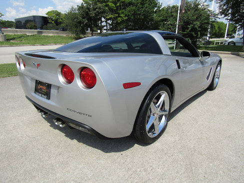 Used 2005 Chevrolet Corvette Coupe w/ Preferred Equipment Group image 5