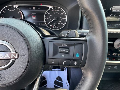 Used 2023 Nissan Rogue SL w/ SL Premium Package image 23