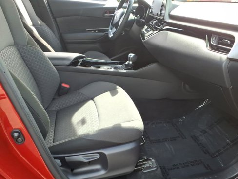 Used 2022 Toyota C-HR Nightshade image 8