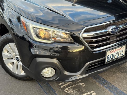 Used 2019 Subaru Outback 2.5i Premium image 3