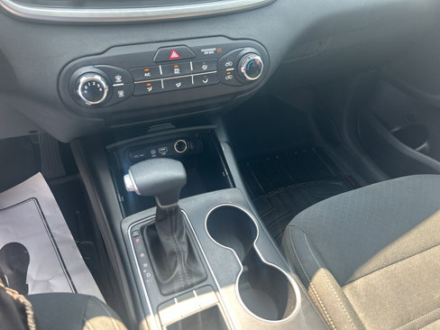 Used 2020 Kia Sorento LX image 31