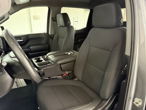 Used 2020 Chevrolet Silverado 1500 Custom w/ Custom Value Package image 14