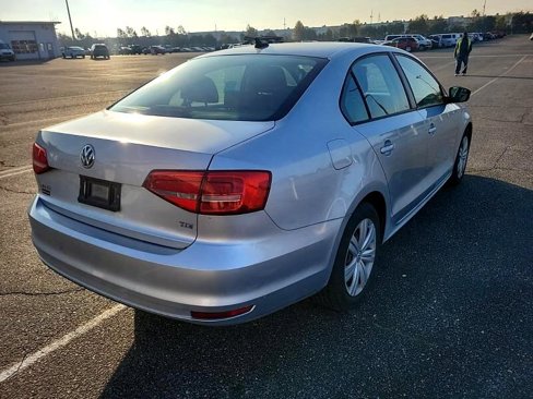 Used 2015 Volkswagen Jetta TDI S image 2