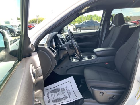 Used 2020 Jeep Grand Cherokee Laredo image 15