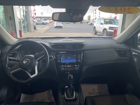 Used 2017 Nissan Rogue SL image 12