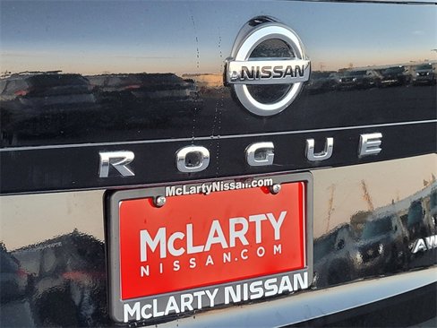 Used 2021 Nissan Rogue S image 14